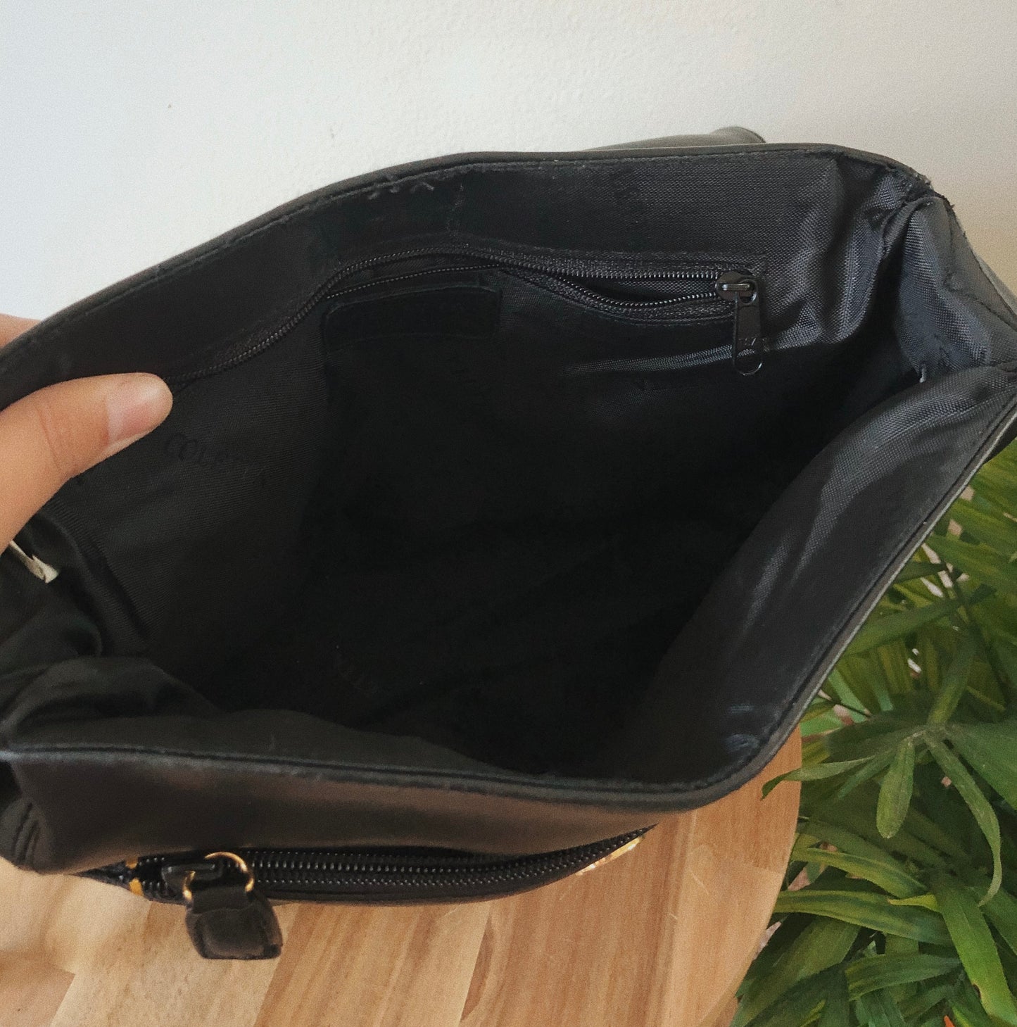 Vintage Textured Black Leather Purse