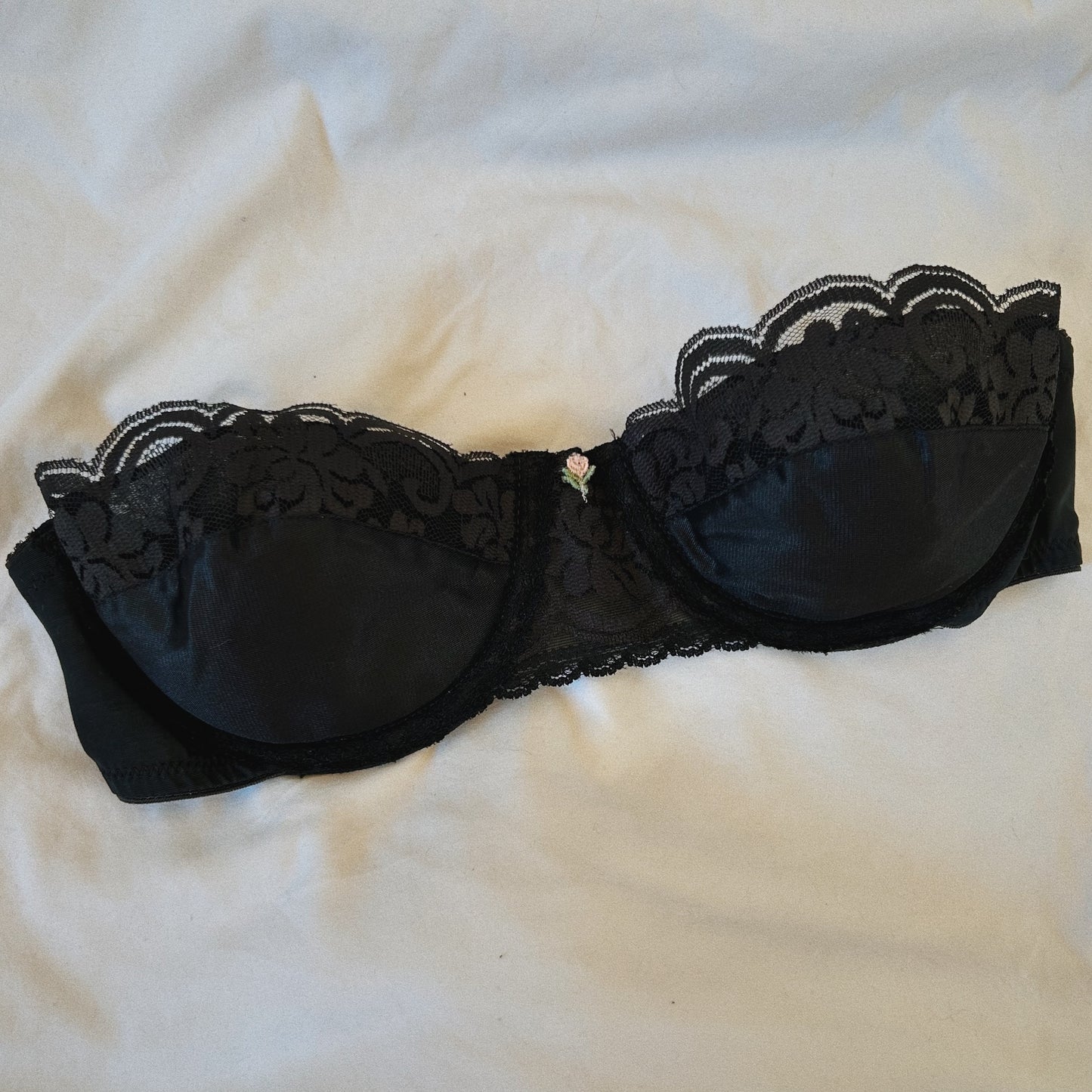 Vintage Strapless Lace Bra