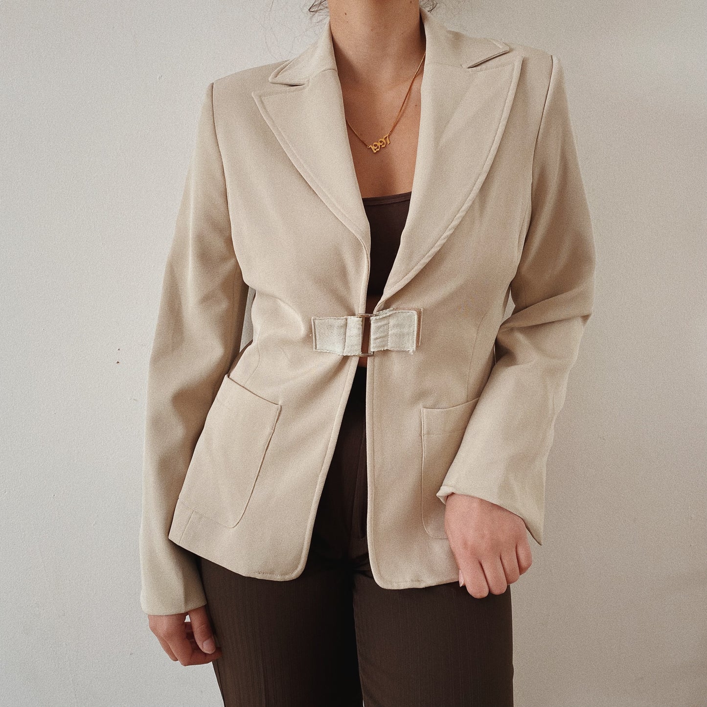 Chic Vintage Beige Blazer