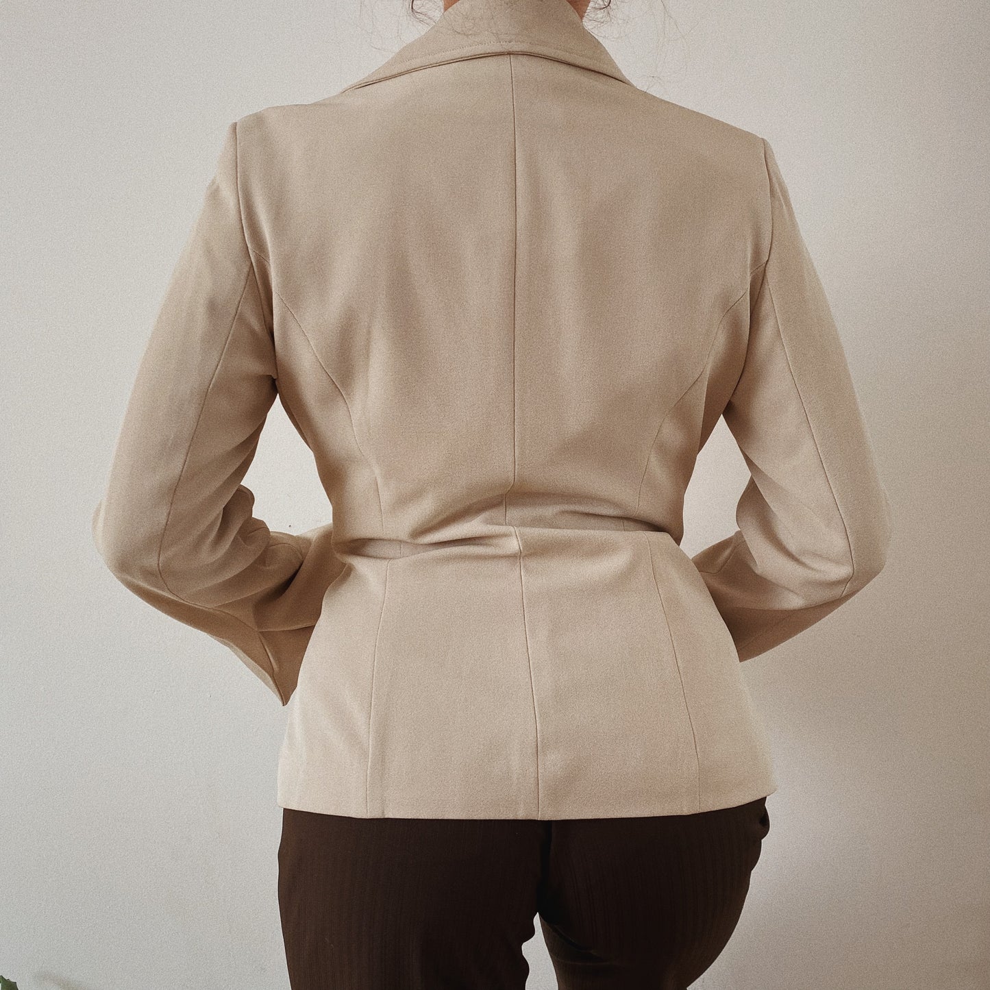 Chic Vintage Beige Blazer